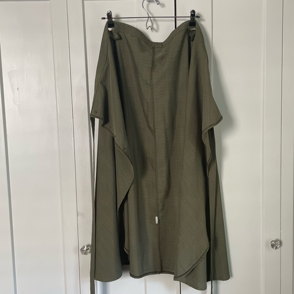 Olive green wrap skirt with button side - one size - Picture 4 of 7